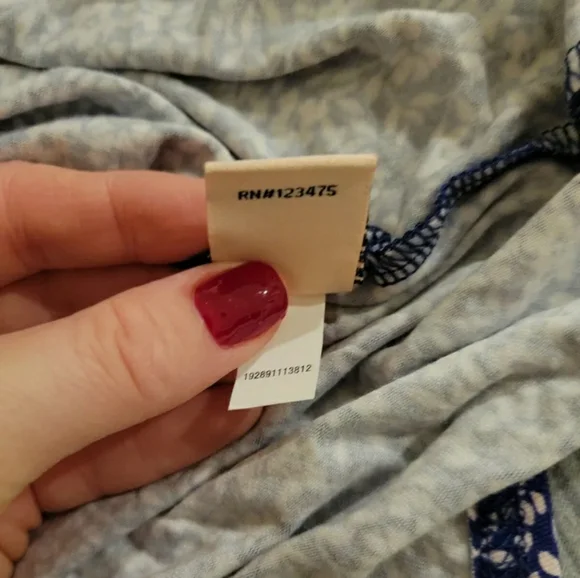 NWT Juicy Couture 3/4 Sleeve Jersey Floral Cross Front Top - Women's Size Medium - Picture 7 of 7